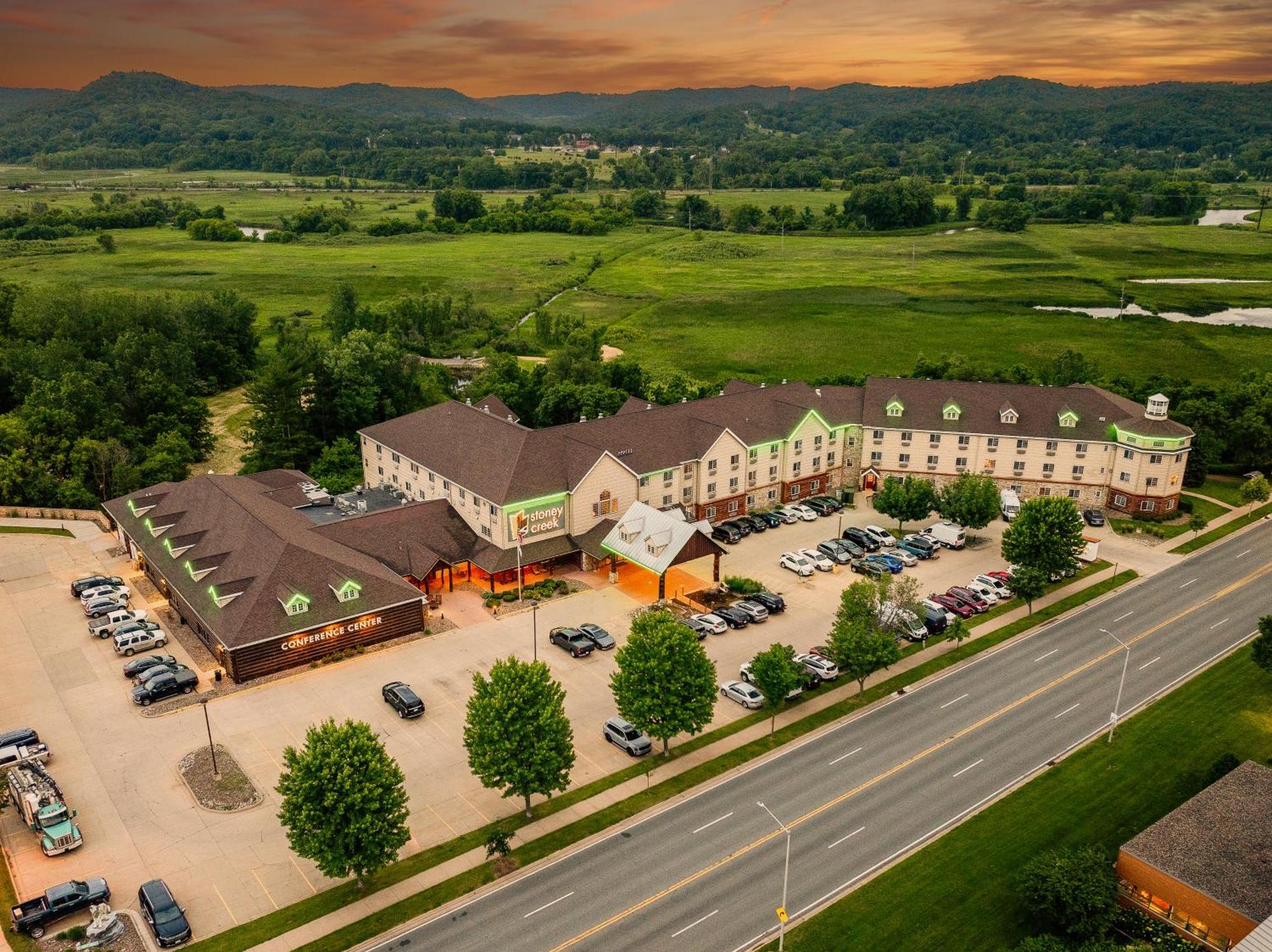 Stoney Creek Hotel La Crosse - Onalaska Extérieur photo